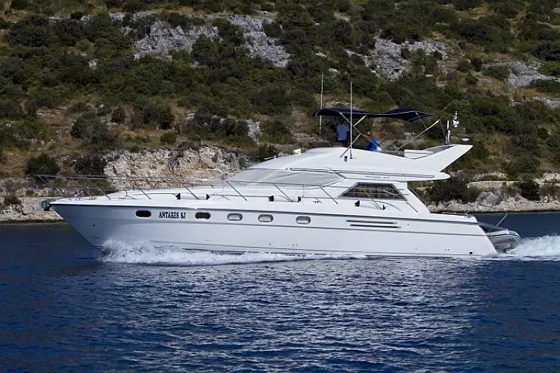 Princess 470 | Motor Yacht Charter