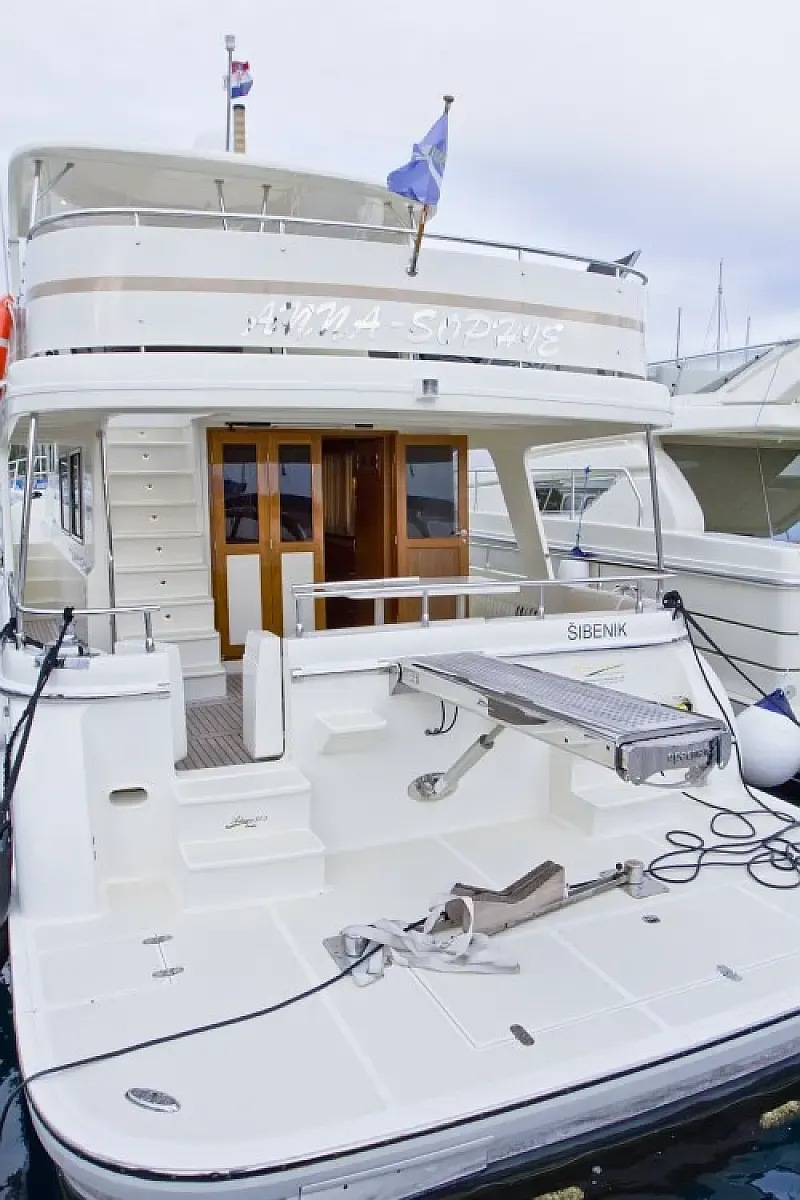 Adagio Europa 51.5 | Motor Yacht Charter